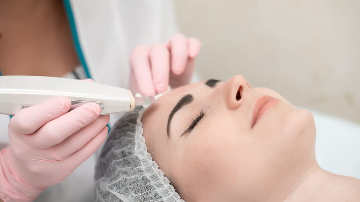 Hydra Facial procedure